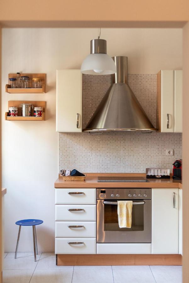 Two Bedroom Apt In Syntagma - Ermou Area Афины Экстерьер фото